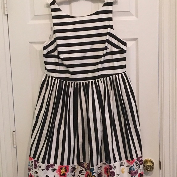 Mod Cloth Miss Mix-it Floral/Stripe Dress Sz 1x - Picture 5 of 8